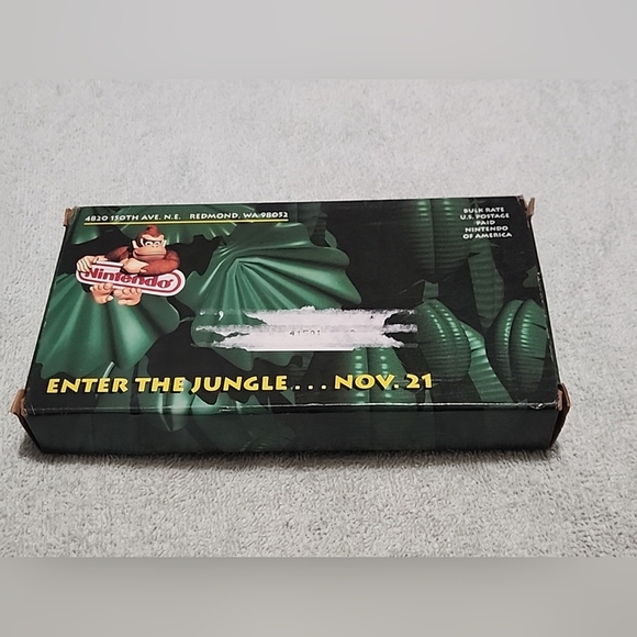 Nintendo Donkey Kong Jungle Box - Green and Black - Picture 1 of 2